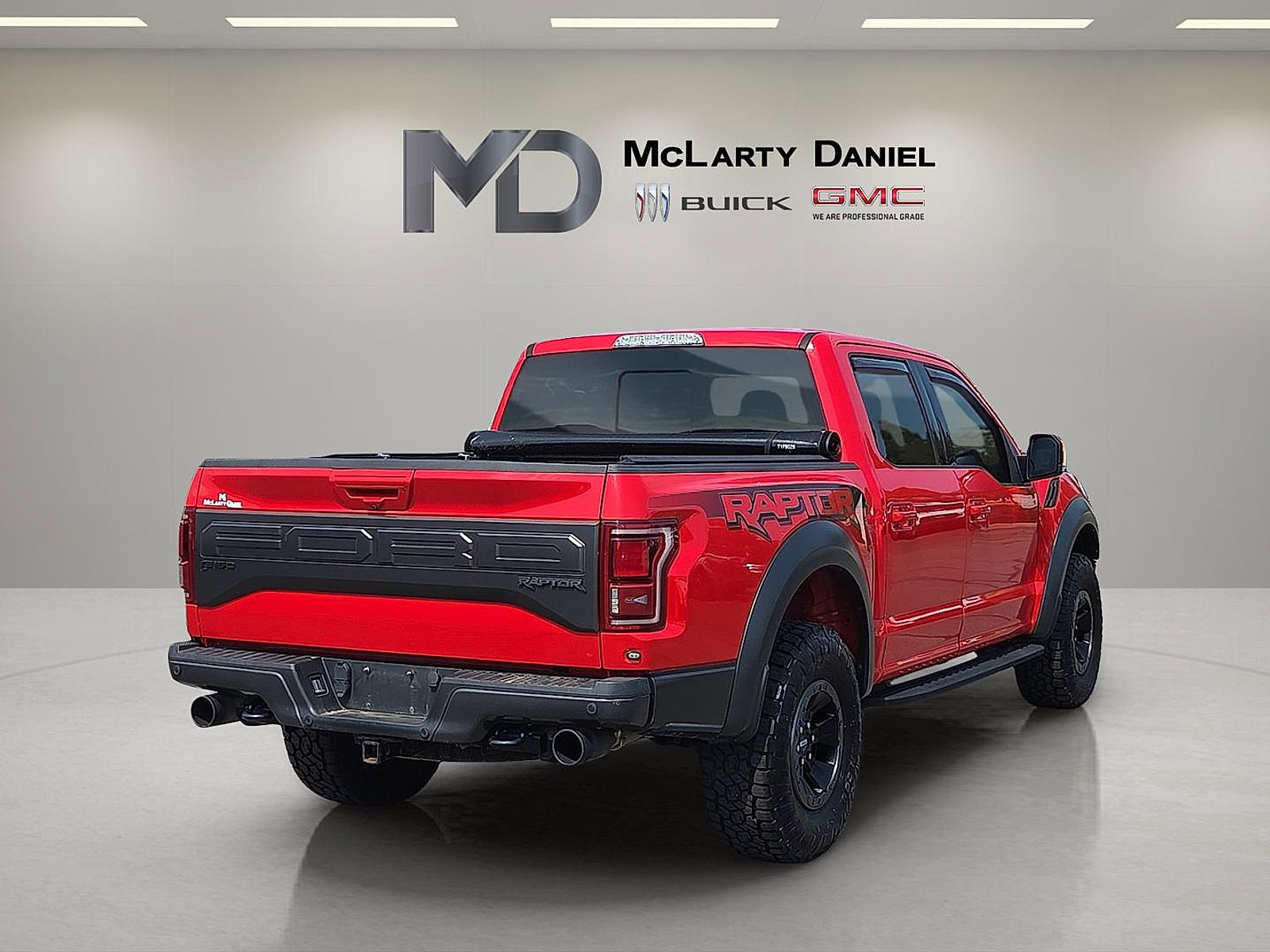 Used 2018 Ford F150 Raptor w/ Equipment Group 802A Luxury AWD/4WD image 14