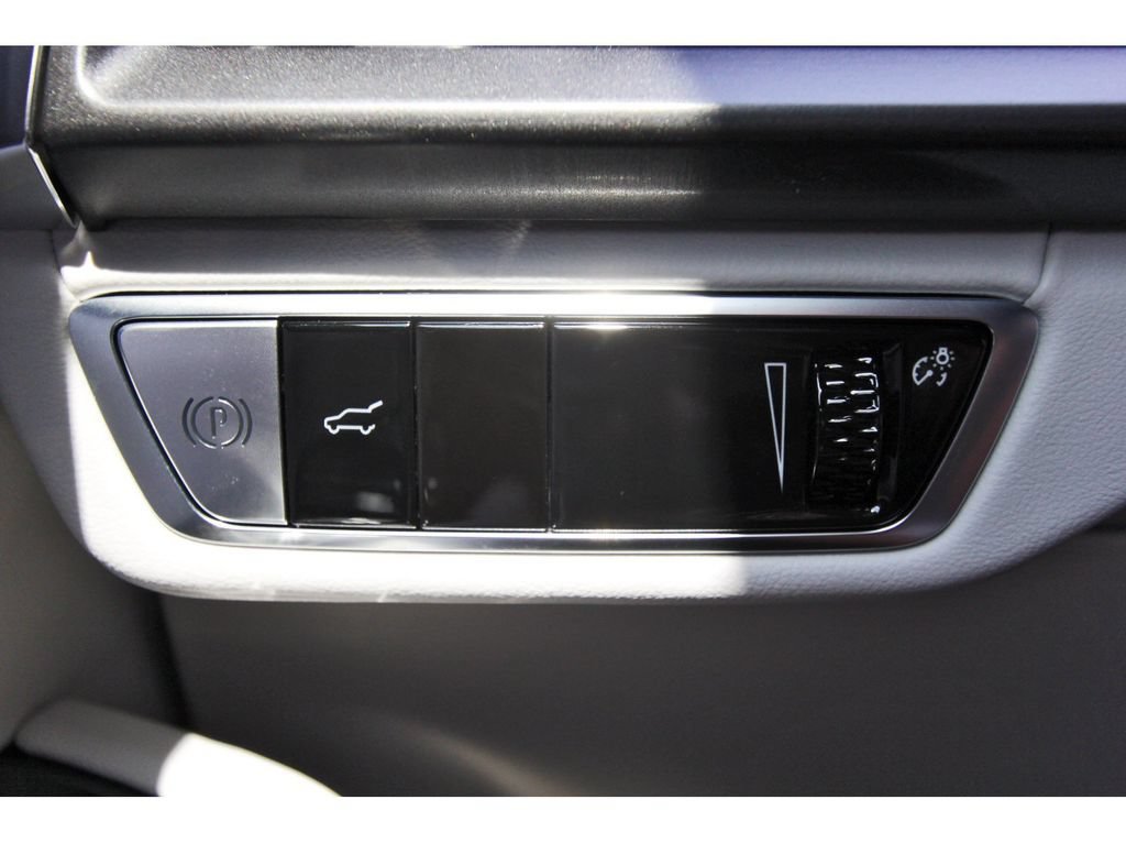 New 2027 Cadillac Vistiq Luxury AWD/4WD image 15