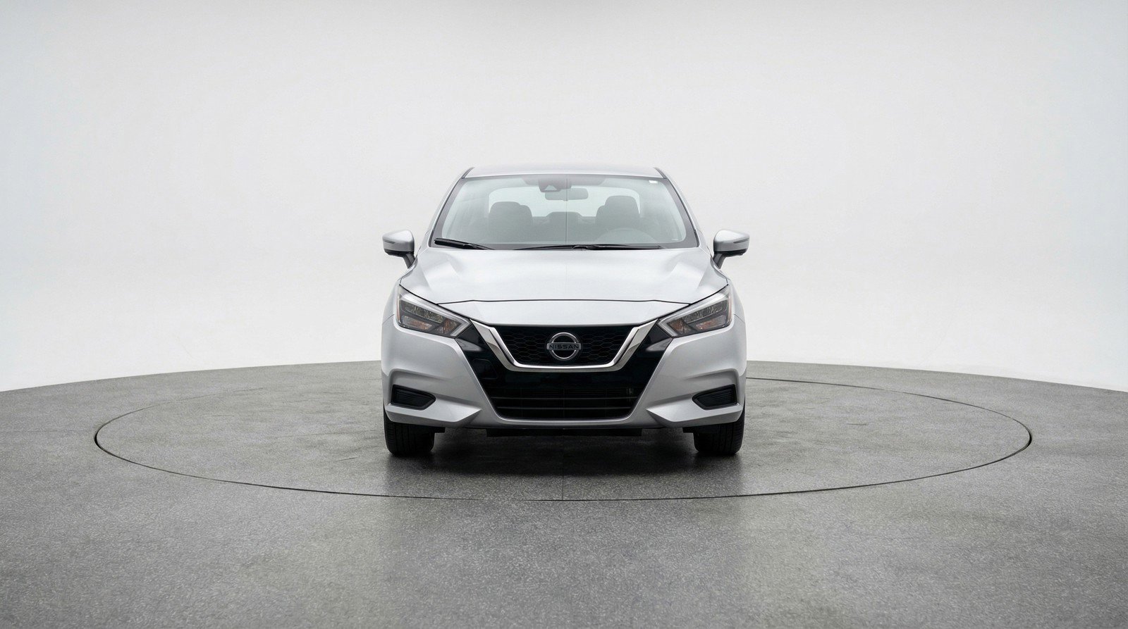 Used 2025 Nissan Versa SV image 2