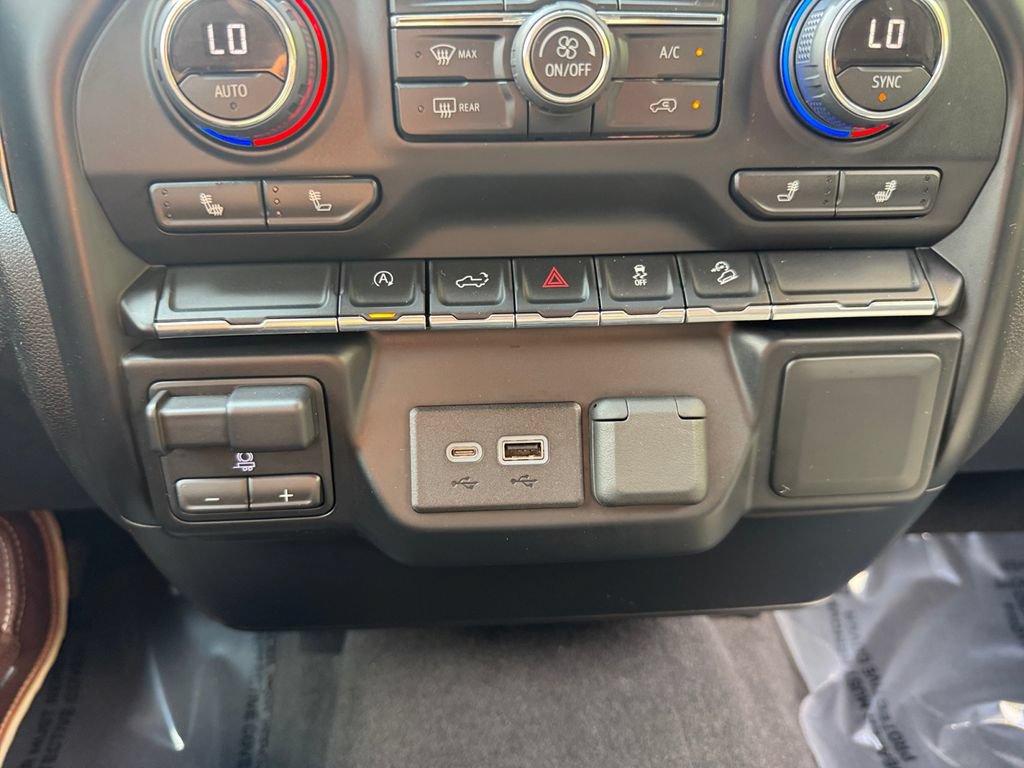 Used 2019 Chevrolet Silverado 1500 RST AWD/4WD image 24