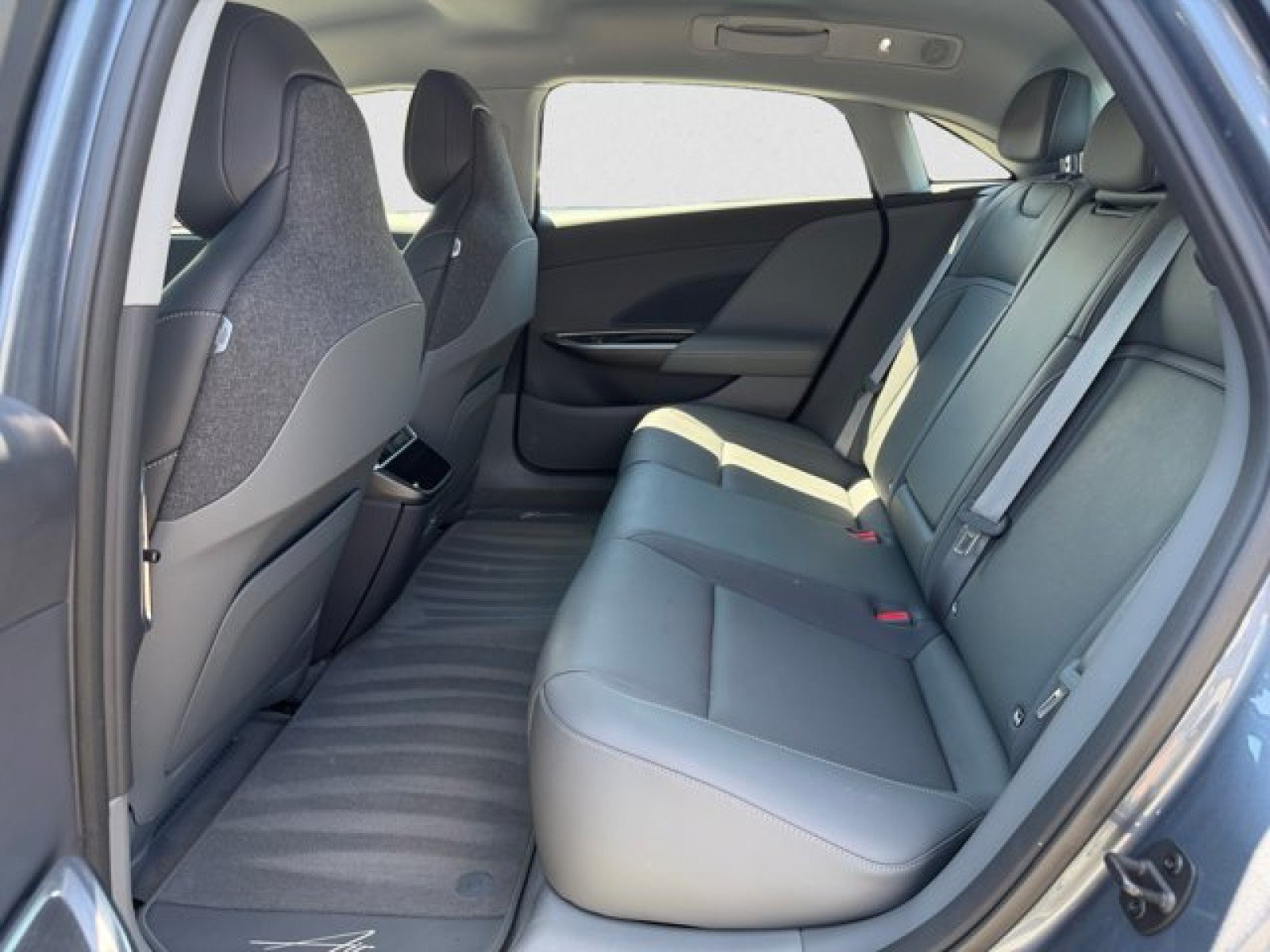Used 2025 Lucid Air Grand Touring AWD/4WD image 17