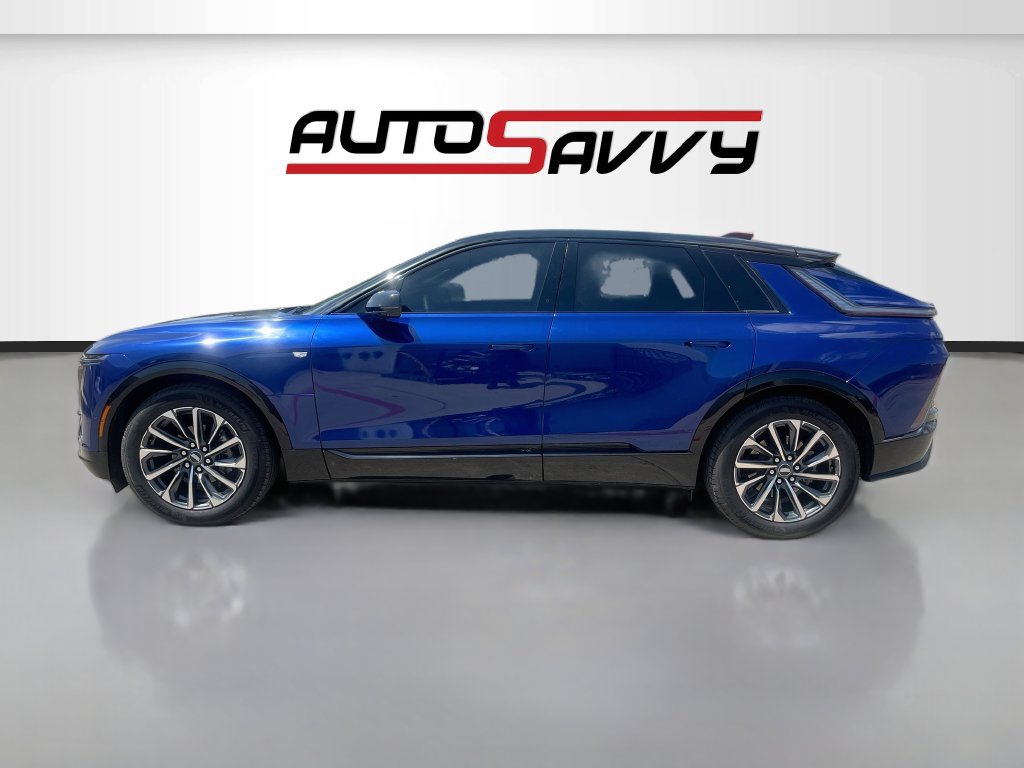 Used 2025 Cadillac Lyriq Sport AWD/4WD image 4