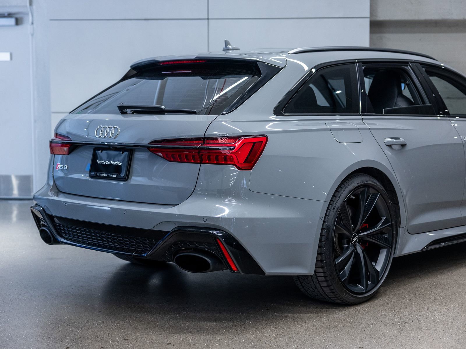 Used 2023 Audi RS 6 AWD/4WD image 23