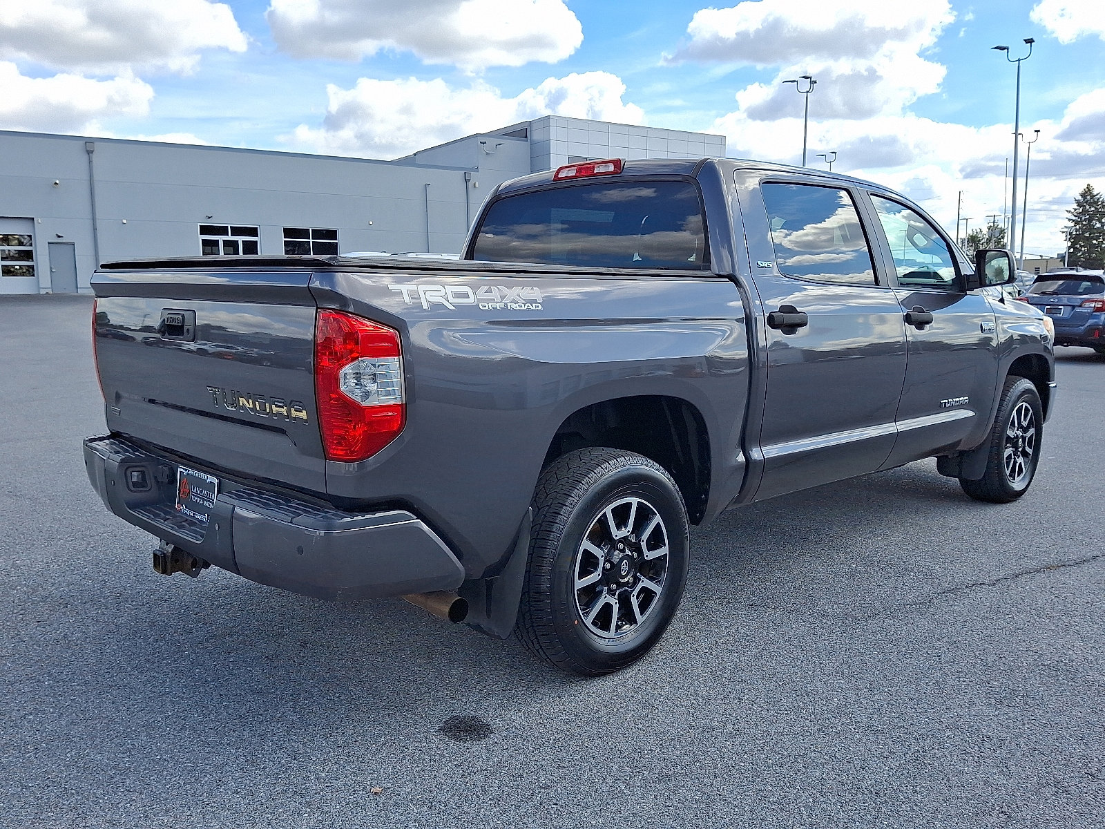 Used 2016 Toyota Tundra SR5 image 7