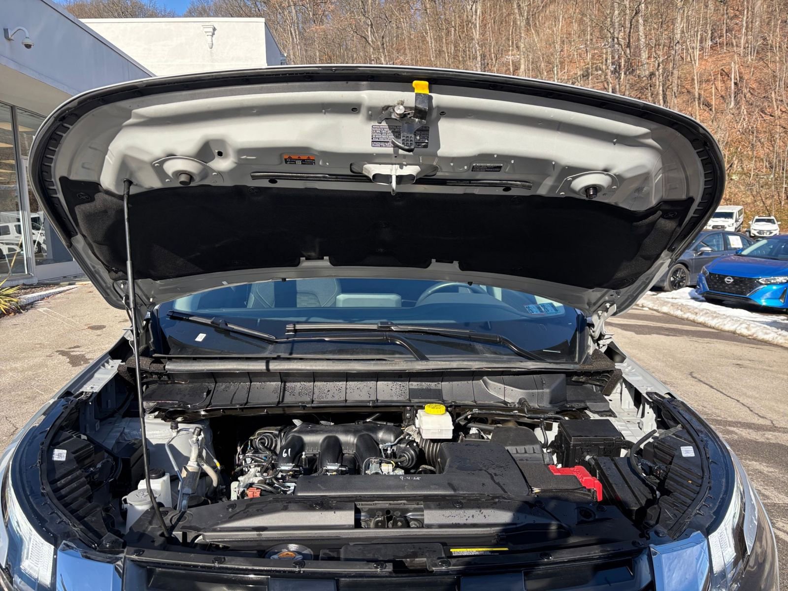 Used 2025 Nissan Pathfinder SV image 34