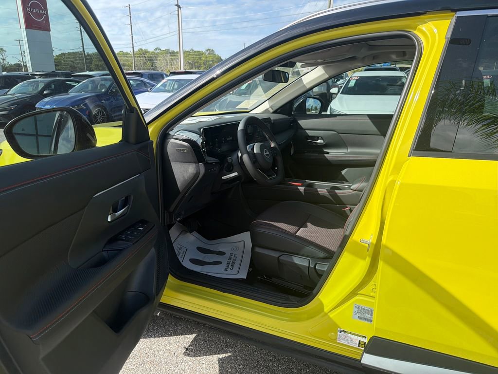 New 2026 Nissan Kicks SR w/ SR Premium Package image 13