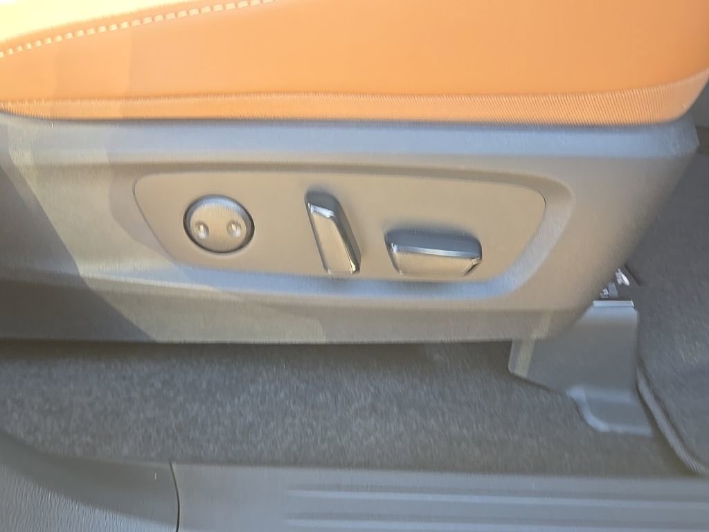 New 2026 Nissan Pathfinder Platinum image 26