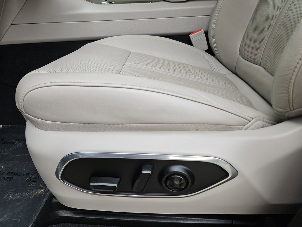 Used 2024 Jeep Wagoneer L Series II image 26