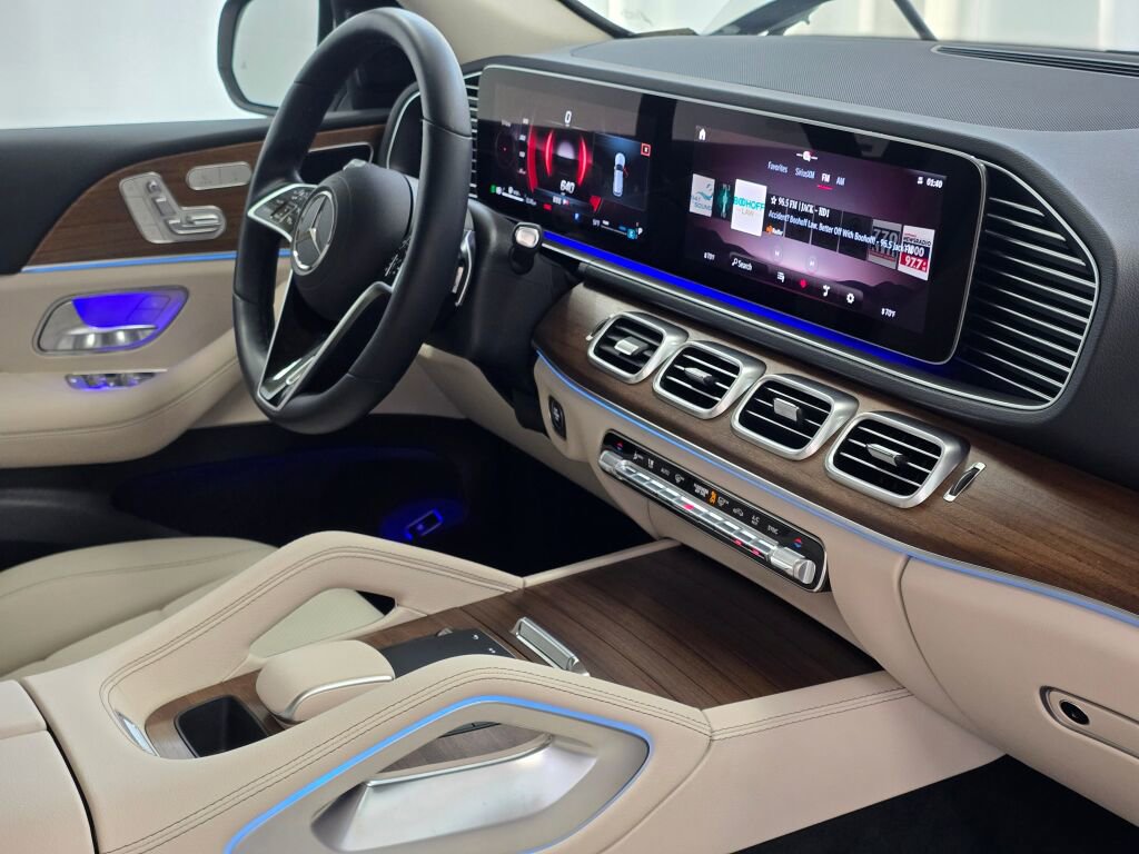 Certified 2025 Mercedes-Benz GLE 350 4MATIC image 28