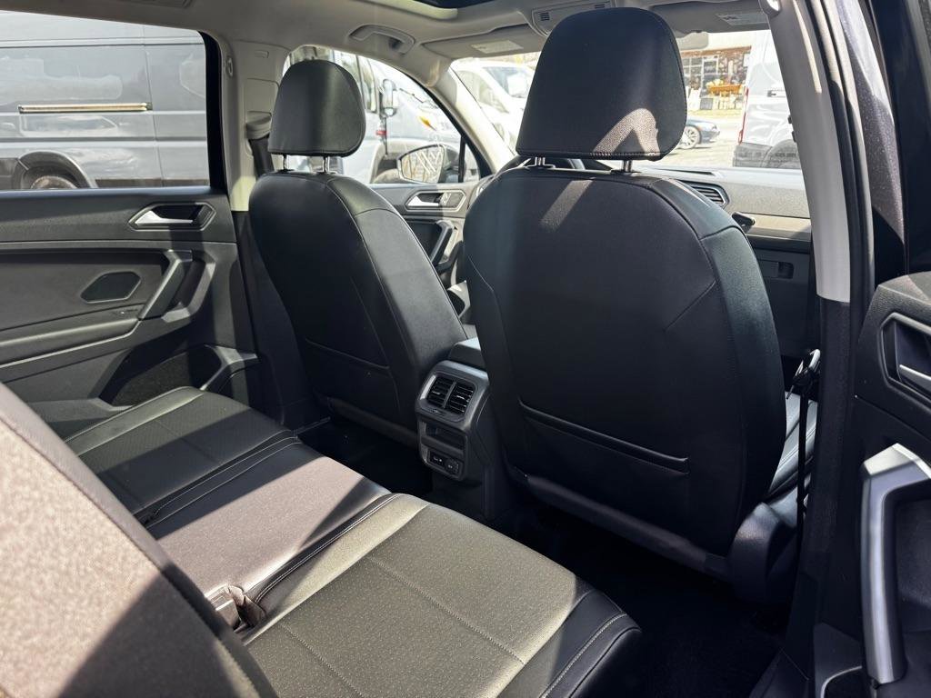 Used 2019 Volkswagen Tiguan SE w/ Panoramic Sunroof Package AWD/4WD image 15