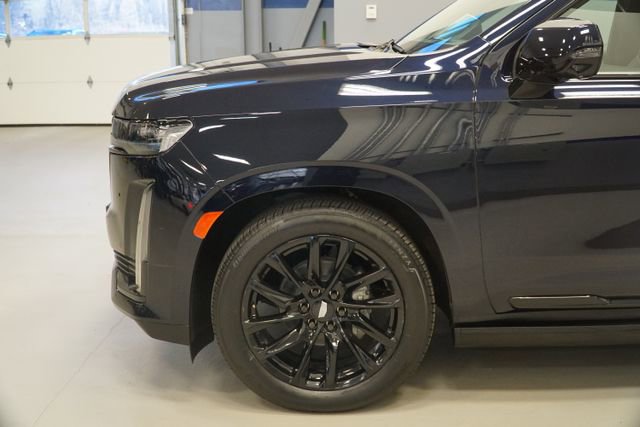 Used 2023 Cadillac Escalade Sport Platinum w/ LPO, ONYX Package AWD/4WD image 11
