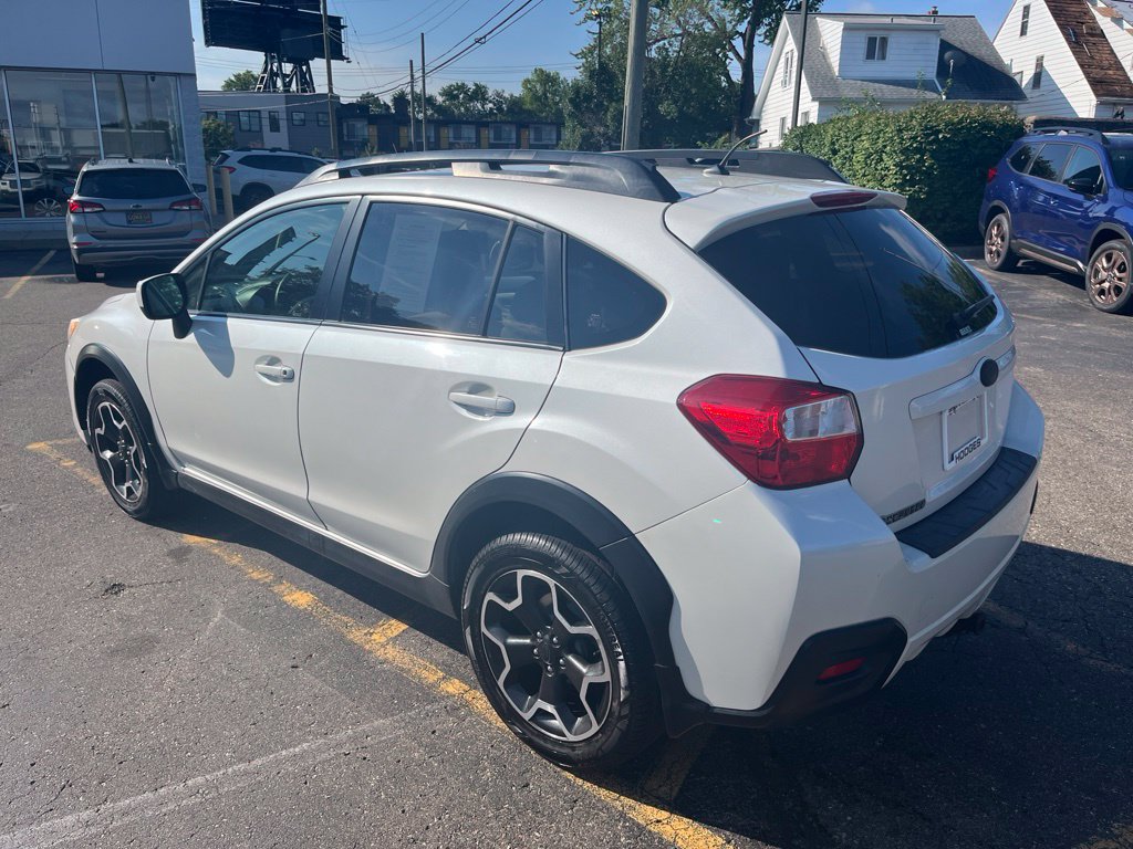 Used 2014 Subaru Crosstrek 2.0i Premium w/ Moonroof Package AWD/4WD image 6