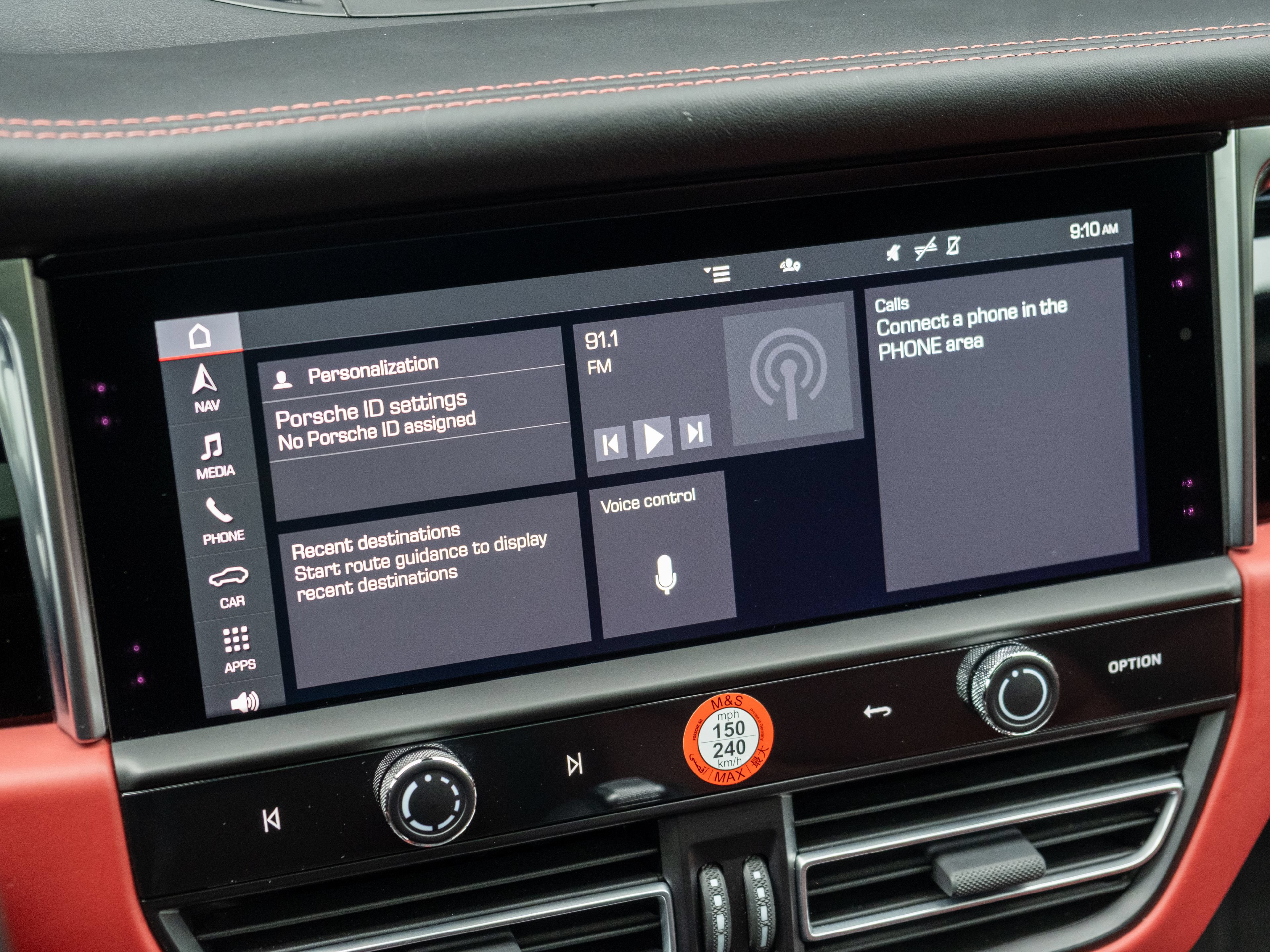 Certified 2024 Porsche Macan S AWD/4WD image 31