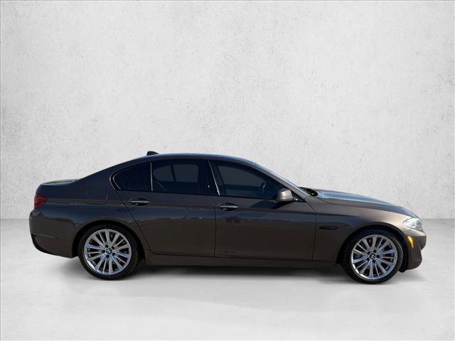 Used 2011 BMW 550i Sedan video 4