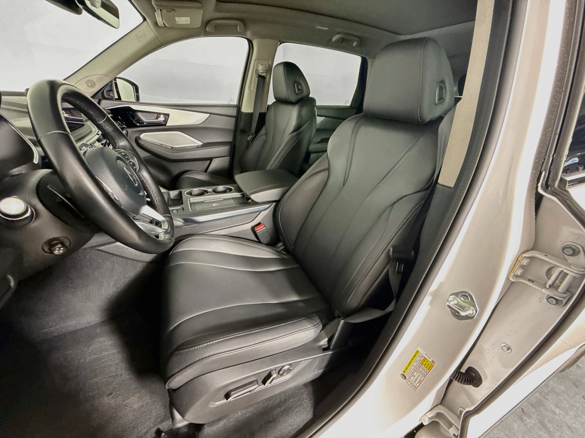 Used 2025 Acura MDX SH-AWD image 26