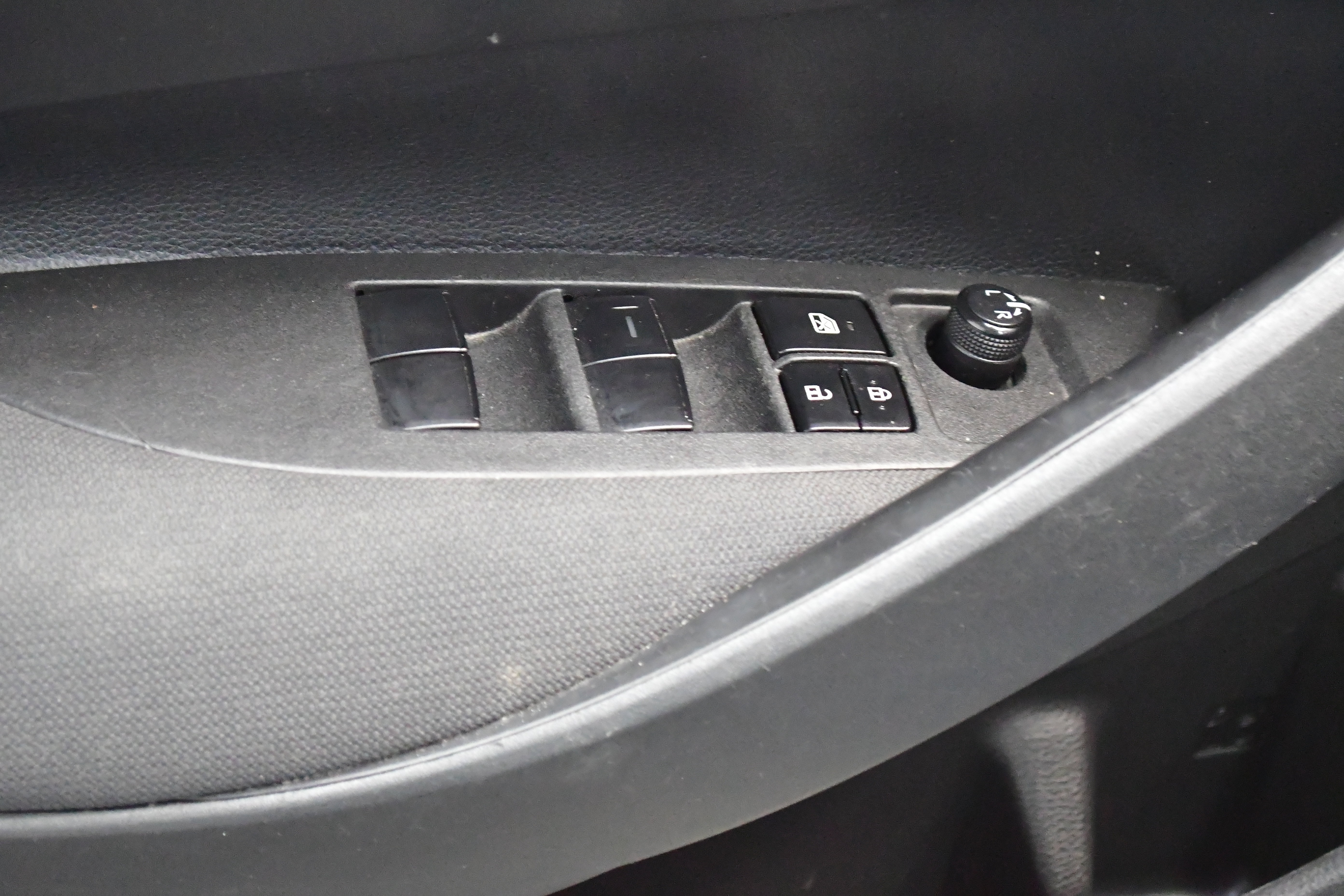 Used 2022 Toyota Corolla LE FWD image 15