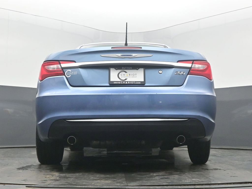 Used 2011 Chrysler 200 Limited image 48