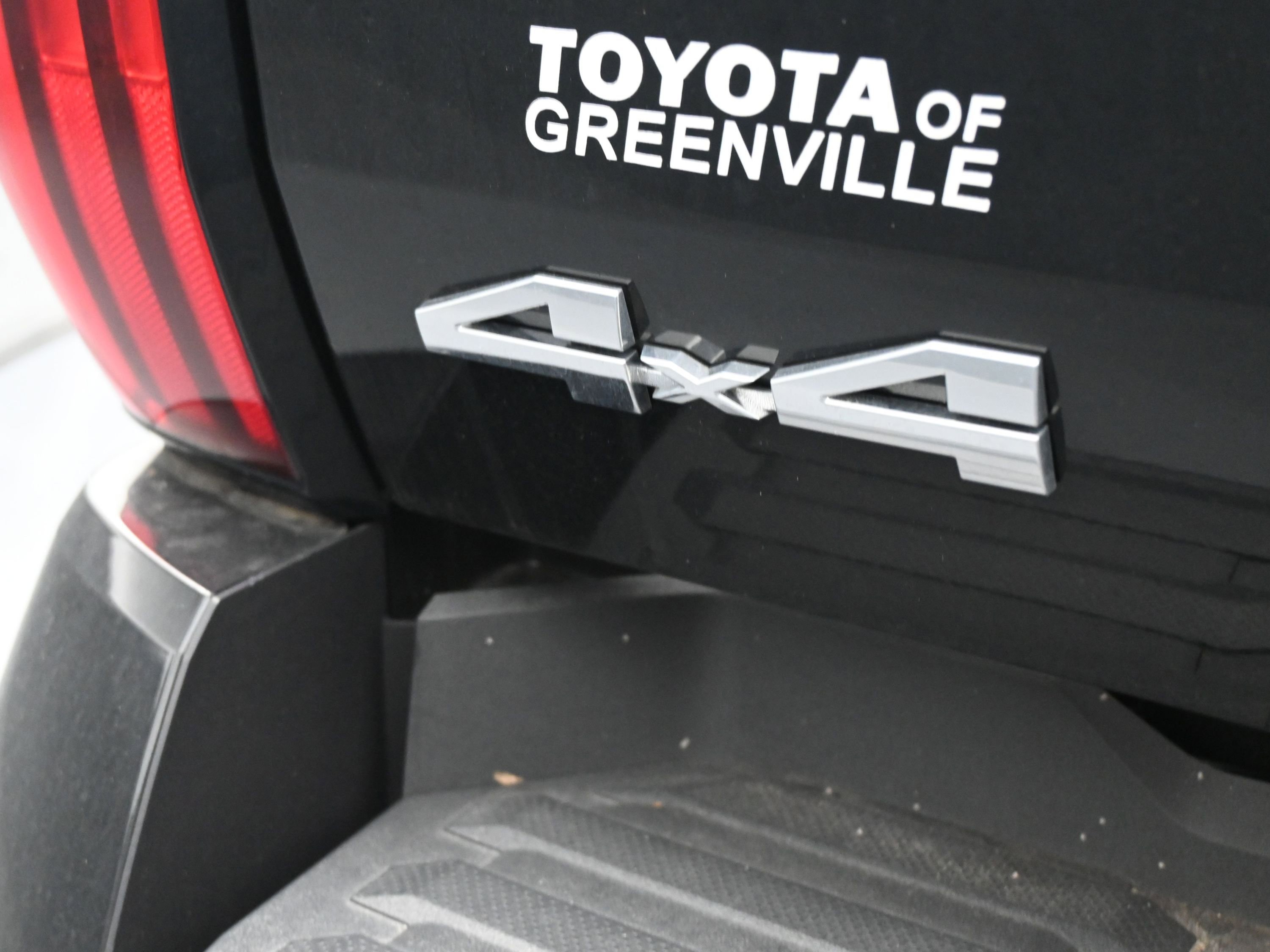 Used 2025 Toyota Tundra SR5 w/ SR5 Convenience Package image 21