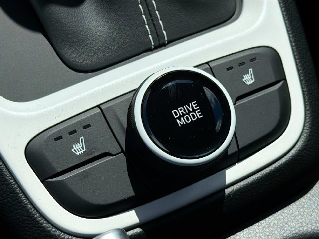New 2026 Hyundai Venue SEL FWD image 19