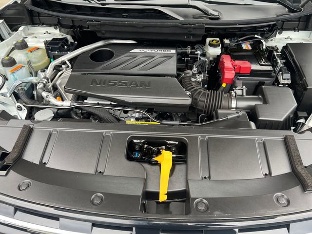 Used 2025 Nissan Rogue Platinum w/ Tech Package image 31