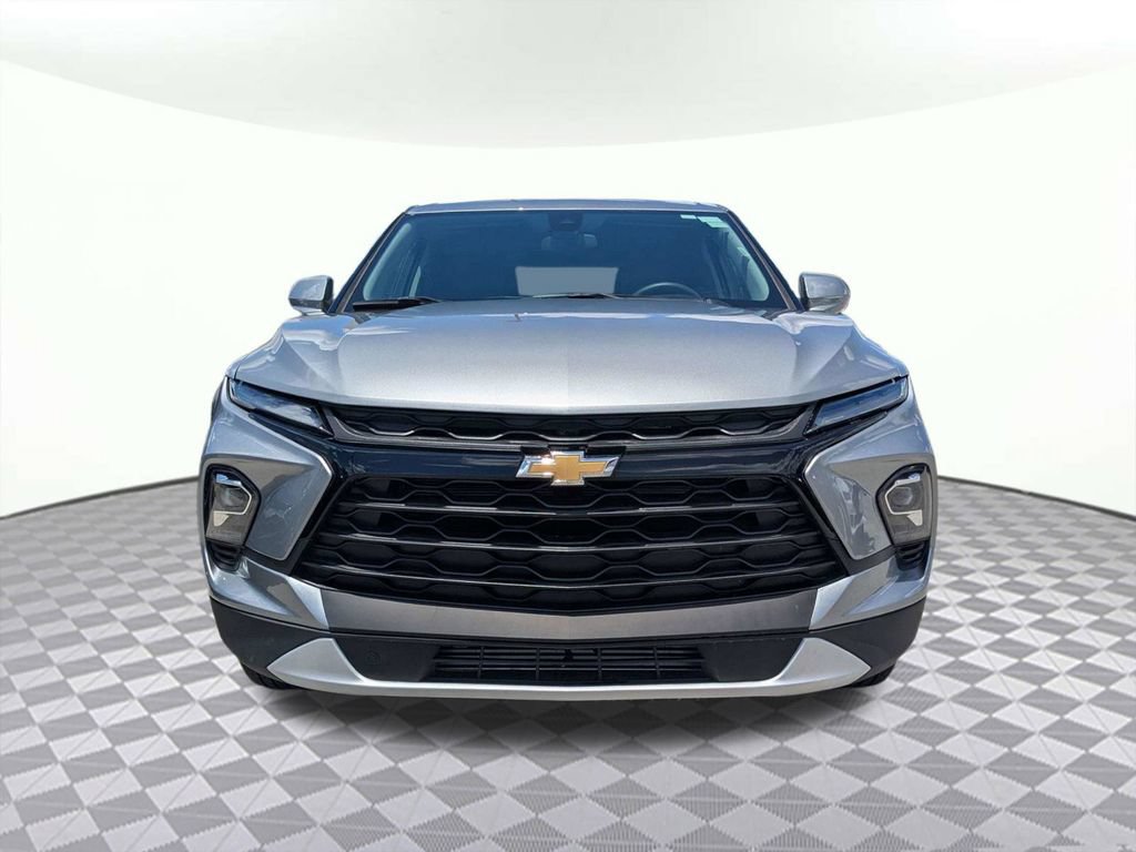Used 2025 Chevrolet Blazer LT FWD image 7