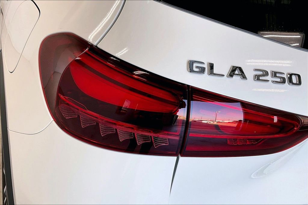 New 2026 Mercedes-Benz GLA 250 4MATIC image 14