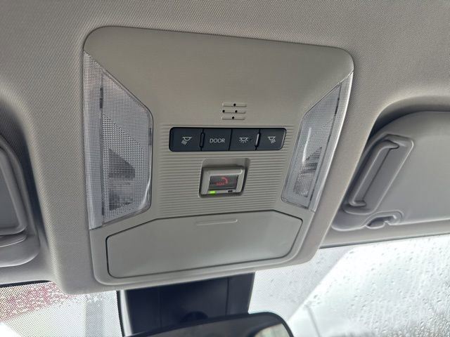 Used 2025 Toyota RAV4 XLE AWD/4WD image 20