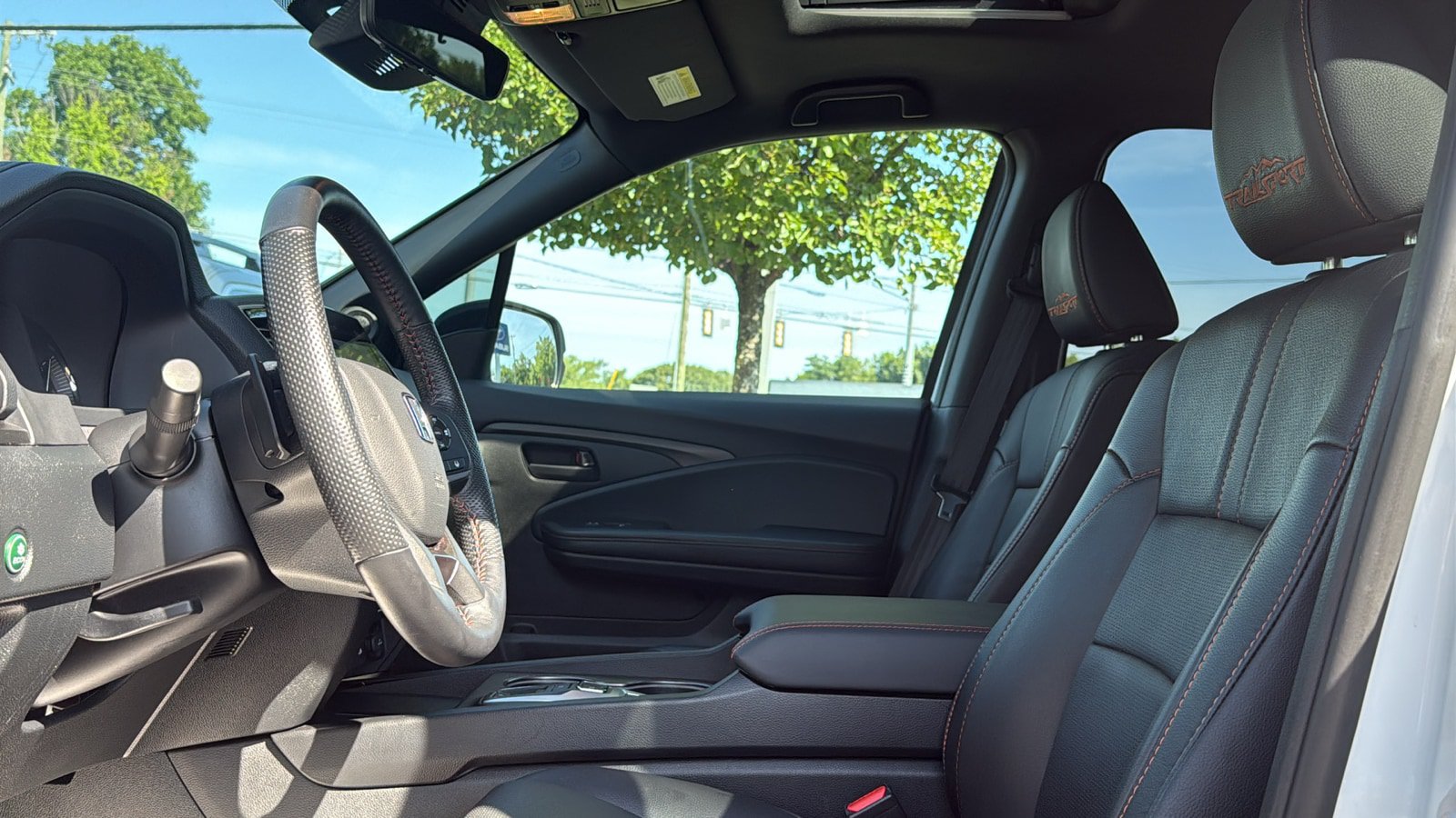 Used 2024 Honda Passport TrailSport image 12
