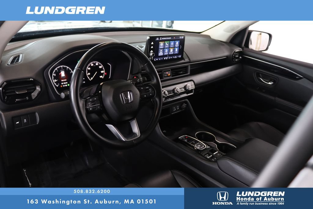 Used 2025 Honda Pilot EX-L image 8