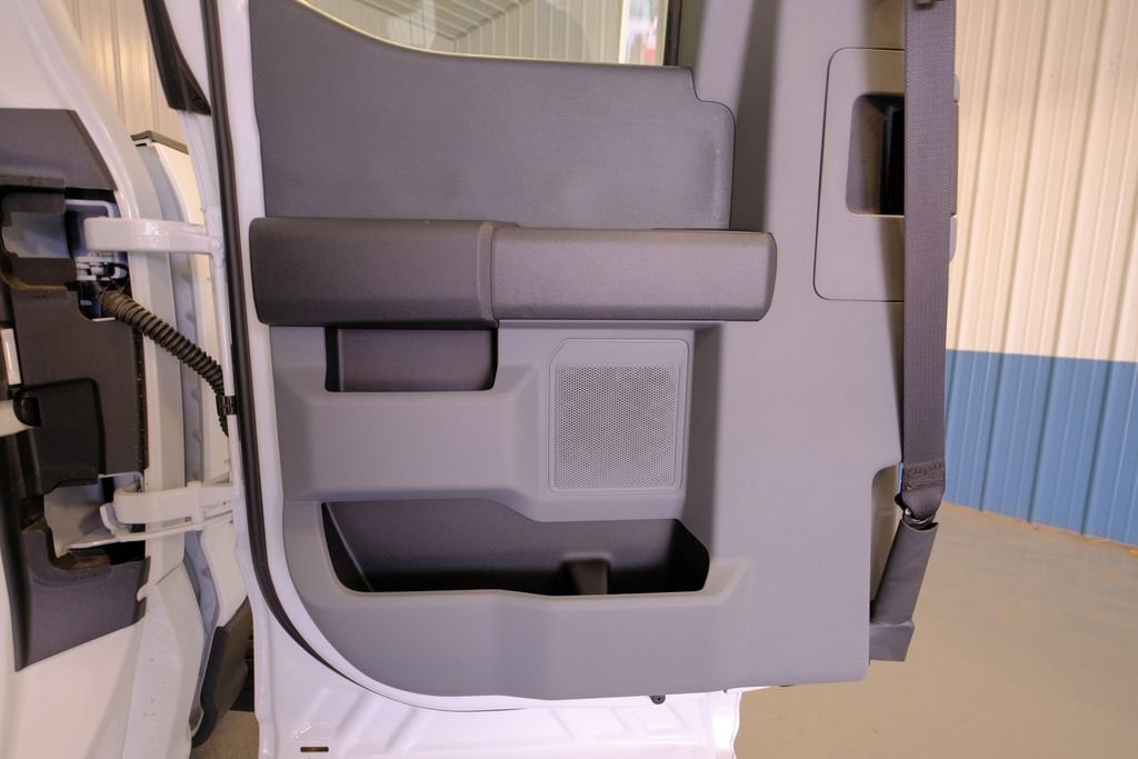 New 2025 Ford F250 XL w/ XL Chrome Package image 31