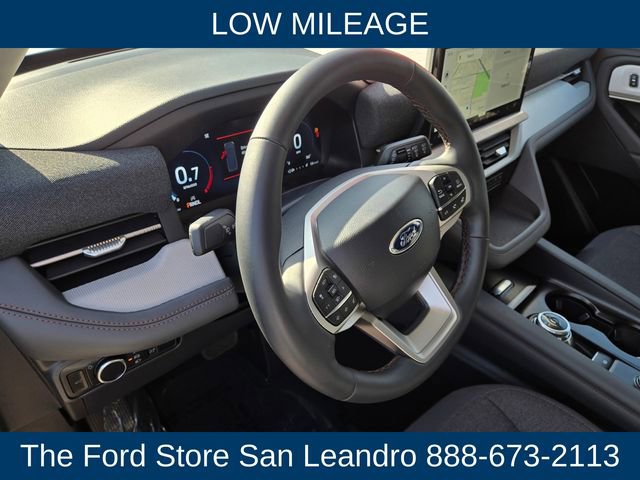 Certified 2025 Ford Explorer Active image 3