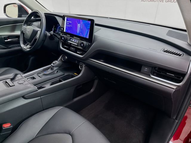 Used 2024 Toyota Grand Highlander XLE image 30