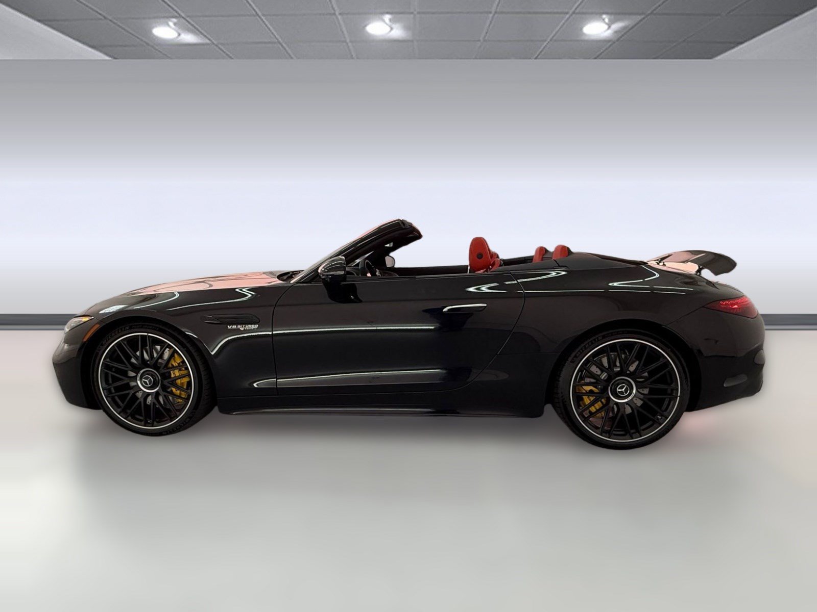 New 2025 Mercedes-Benz SL 63 AMG 4MATIC image 2