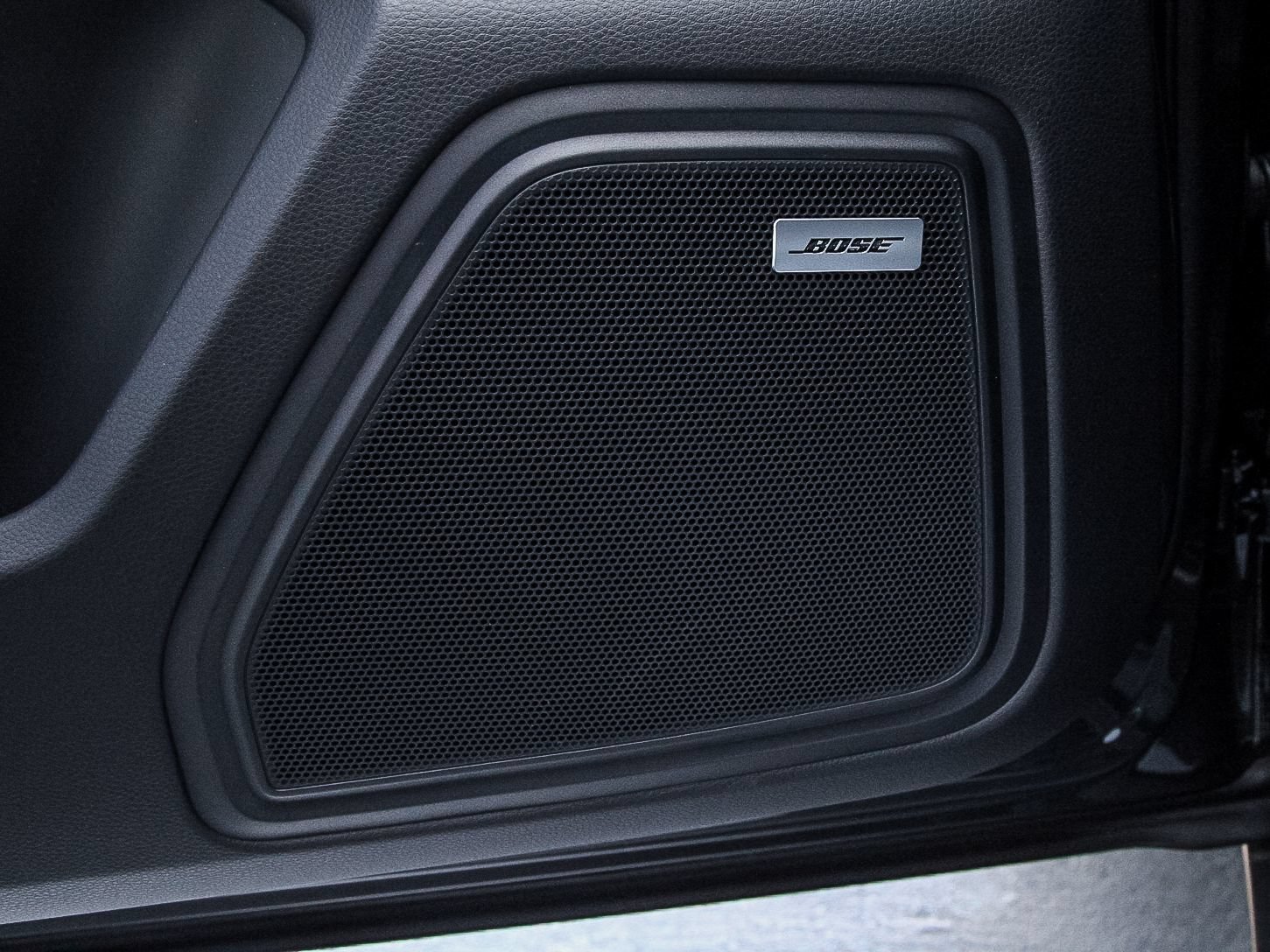 New 2026 Porsche Macan AWD/4WD image 15