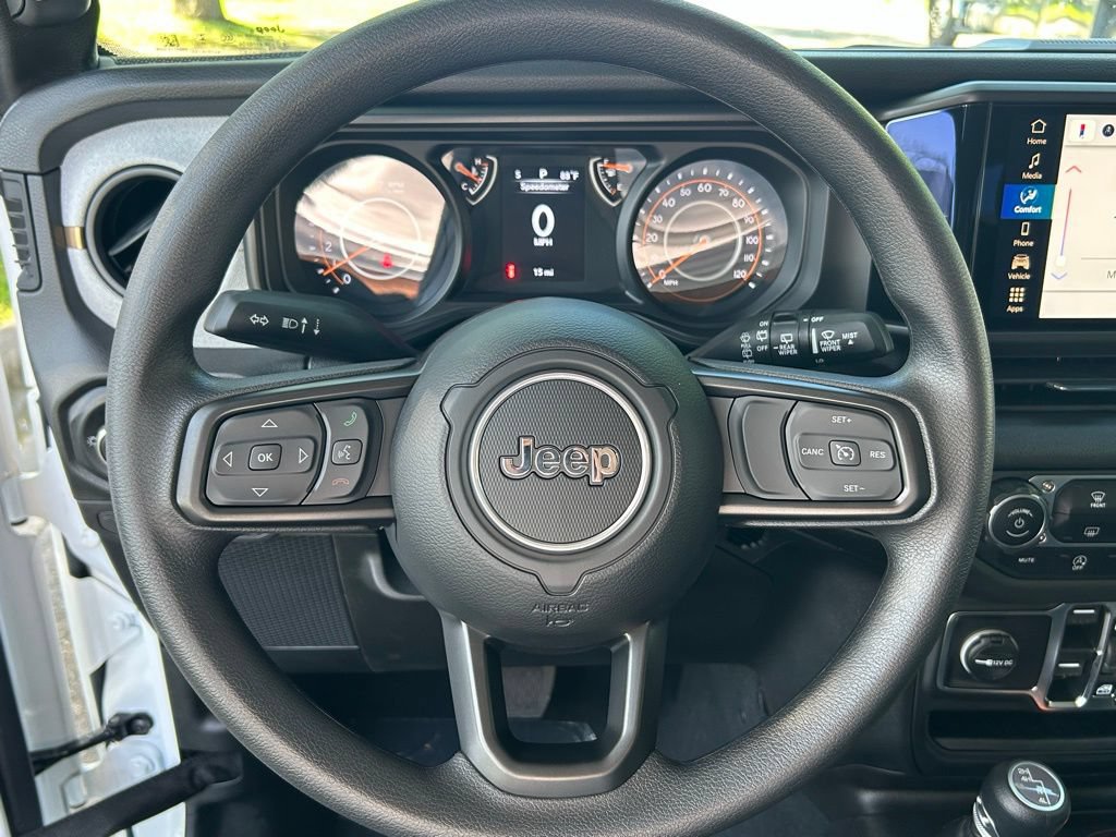 Used 2025 Jeep Wrangler Unlimited Sport AWD/4WD image 16