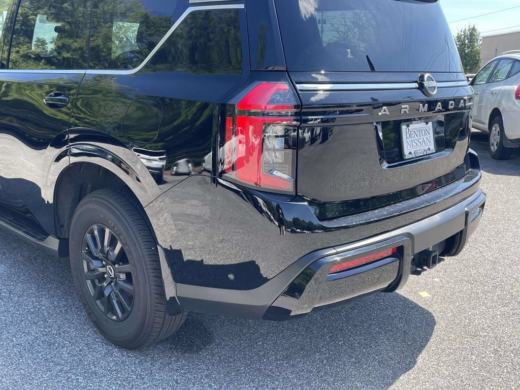 Used 2025 Nissan Armada SV AWD/4WD image 11