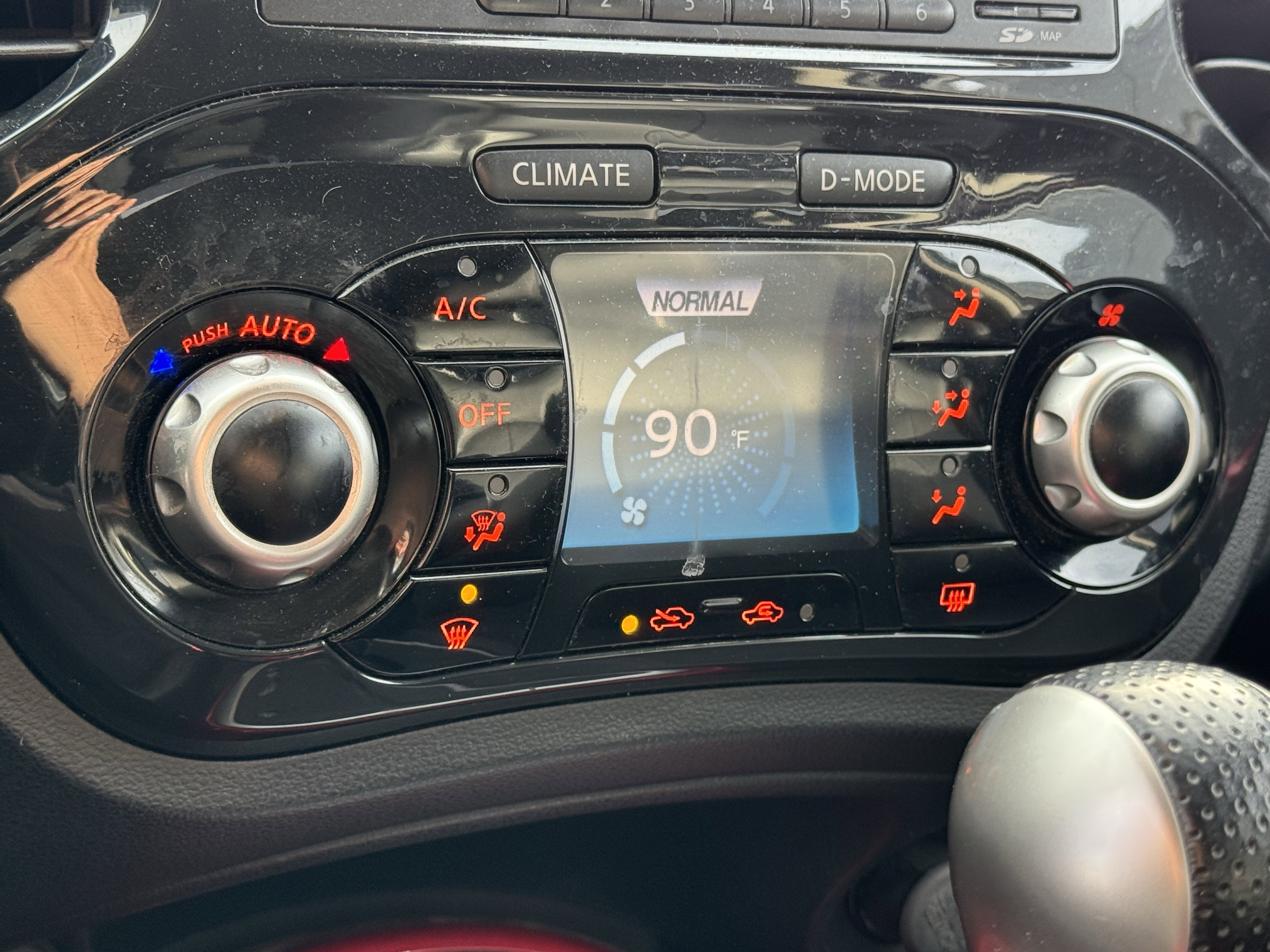 Used 2012 Nissan Juke SL image 10