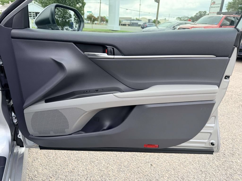 Certified 2022 Toyota Camry LE FWD image 11