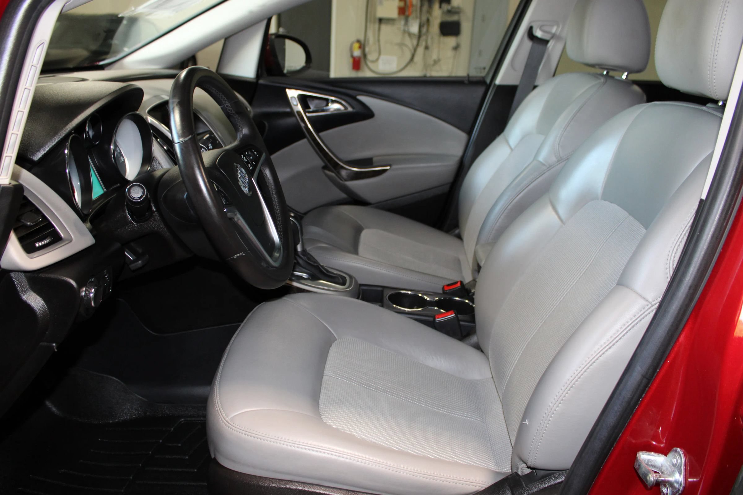 Used 2015 Buick Verano w/ Comfort Package FWD image 22