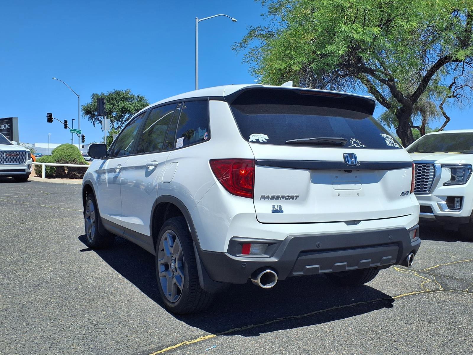 Used 2023 Honda Passport EX-L image 8