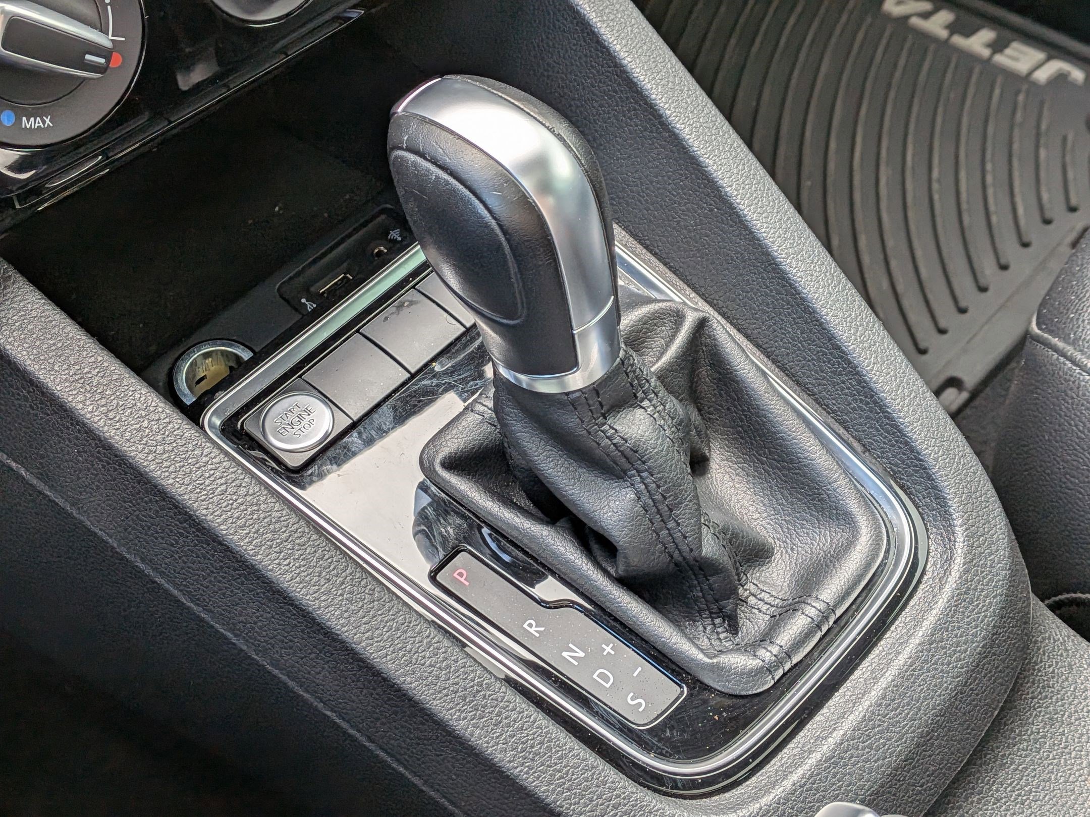 Used 2018 Volkswagen Jetta Sport FWD image 25