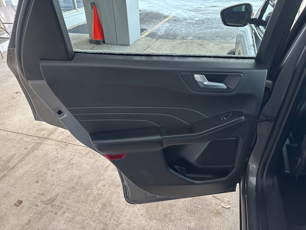 Used 2024 Ford Escape Platinum image 22