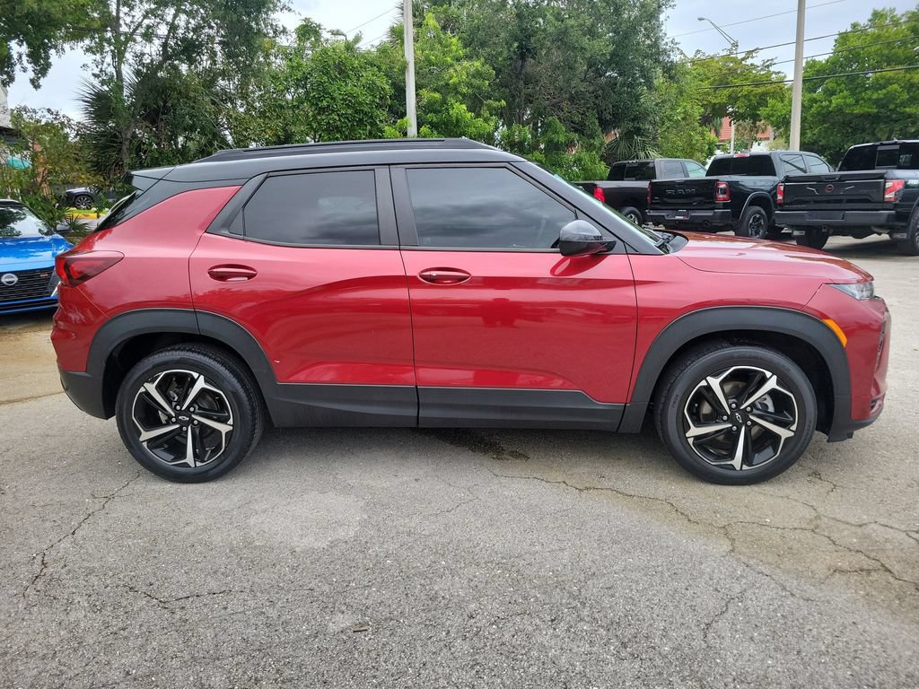 Used 2021 Chevrolet TrailBlazer RS w/ Technology Package FWD image 6