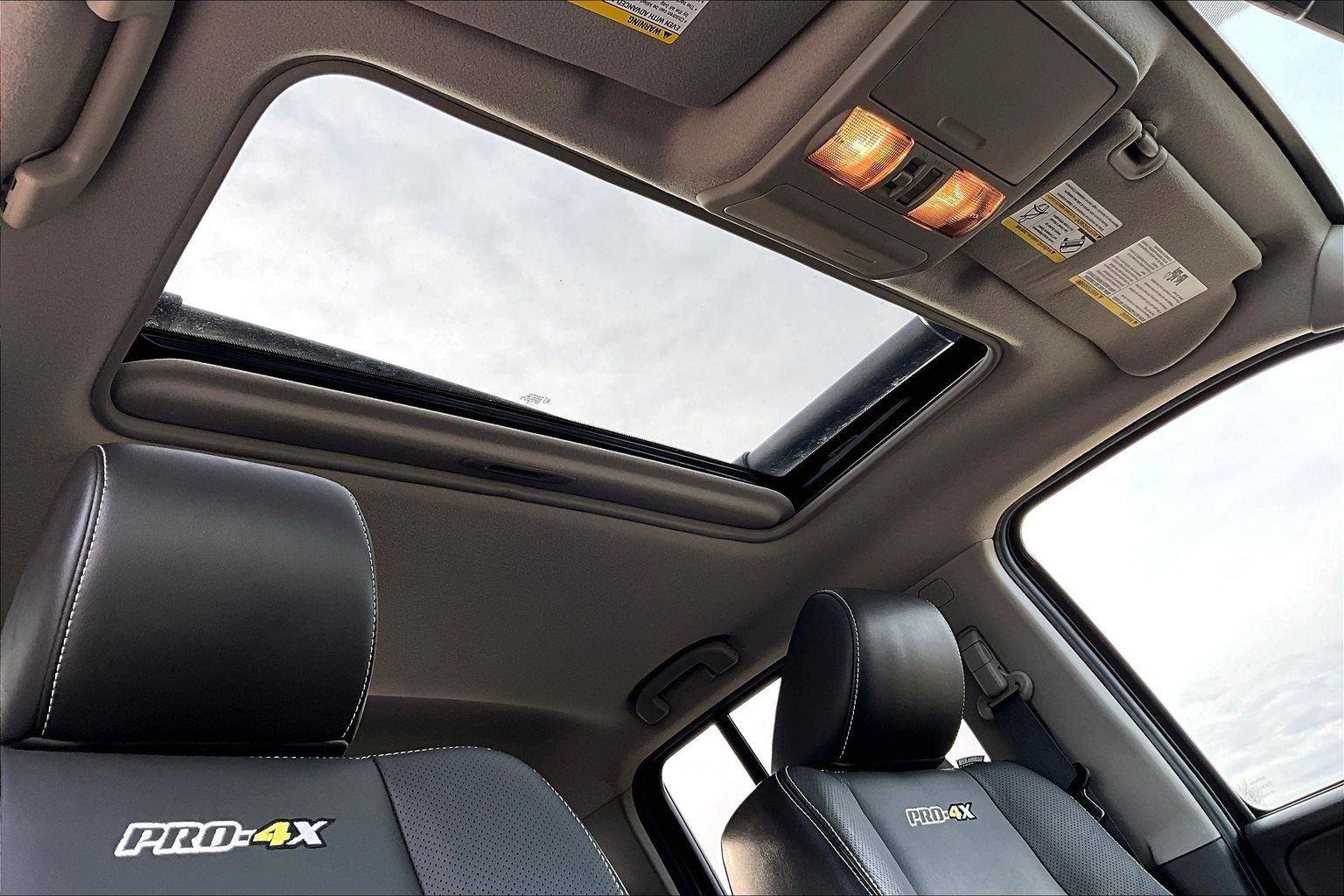 Used 2019 Nissan Frontier PRO-4X image 23