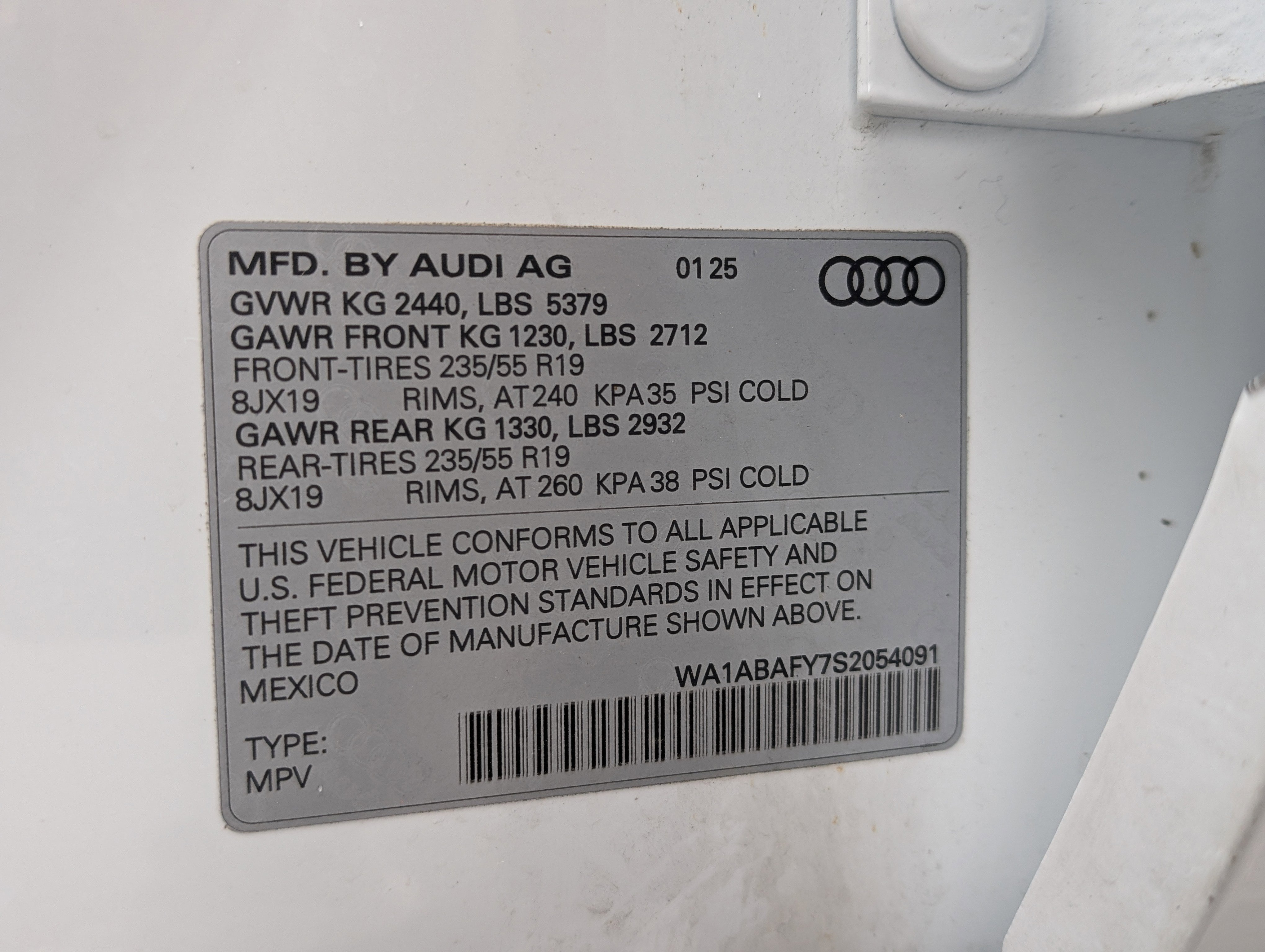 Used 2025 Audi Q5 Premium w/ Convenience Plus Package image 38