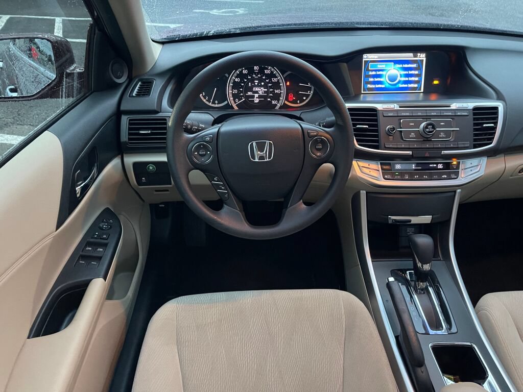 Used 2015 Honda Accord EX image 2
