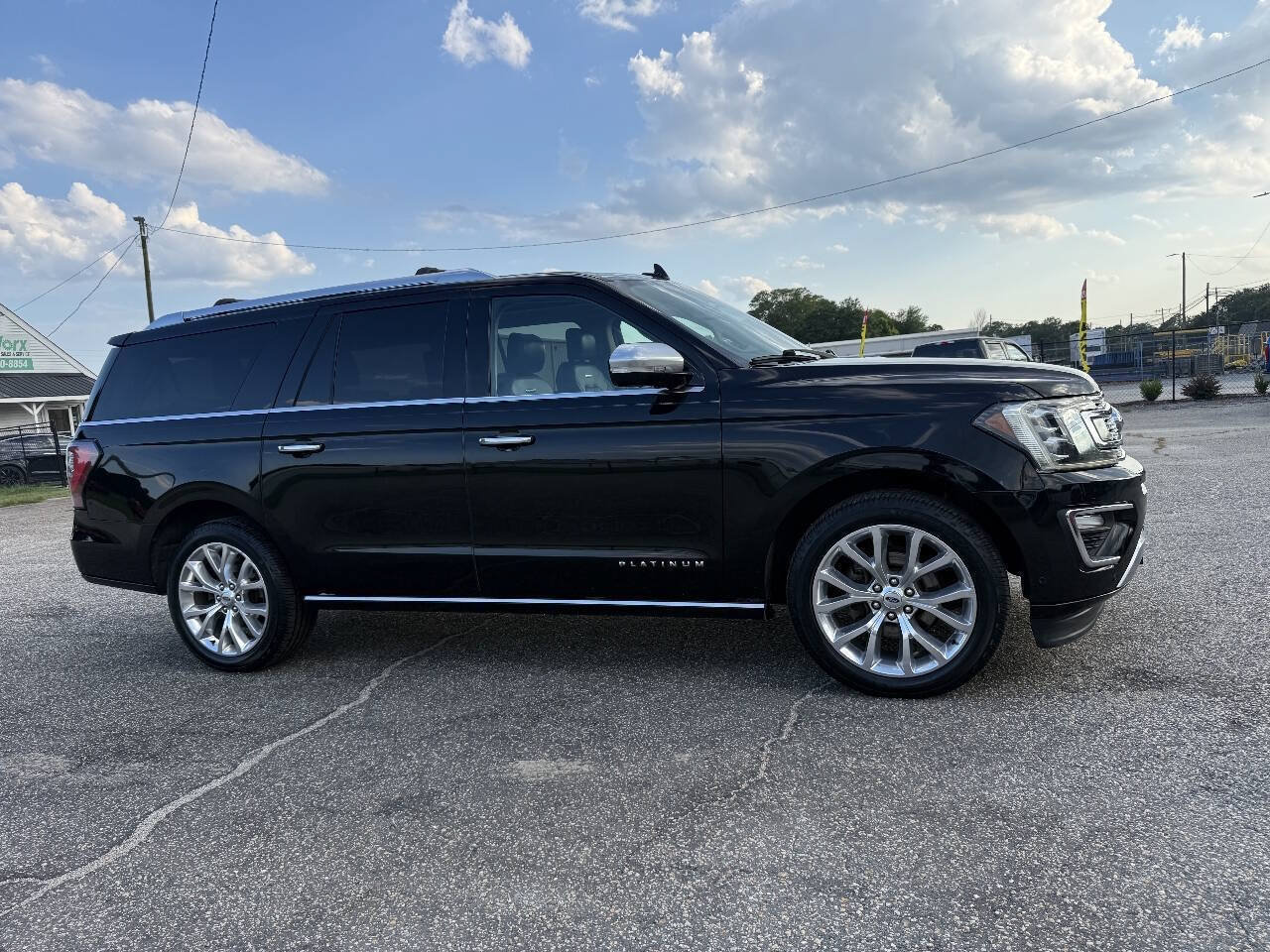 Used 2018 Ford Expedition Max Platinum RWD image 9