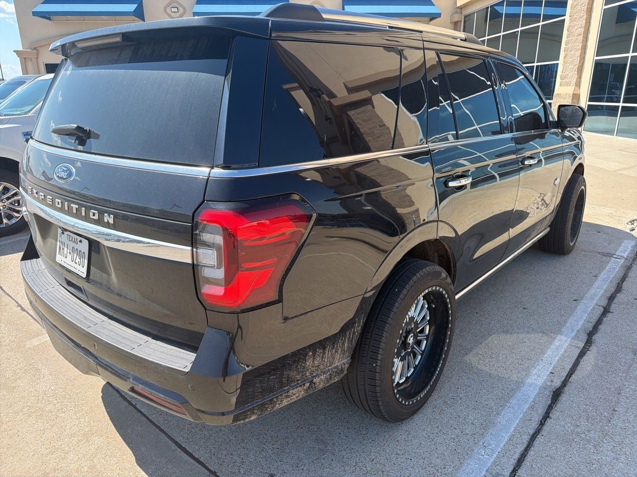 Used 2024 Ford Expedition King Ranch AWD/4WD image 5