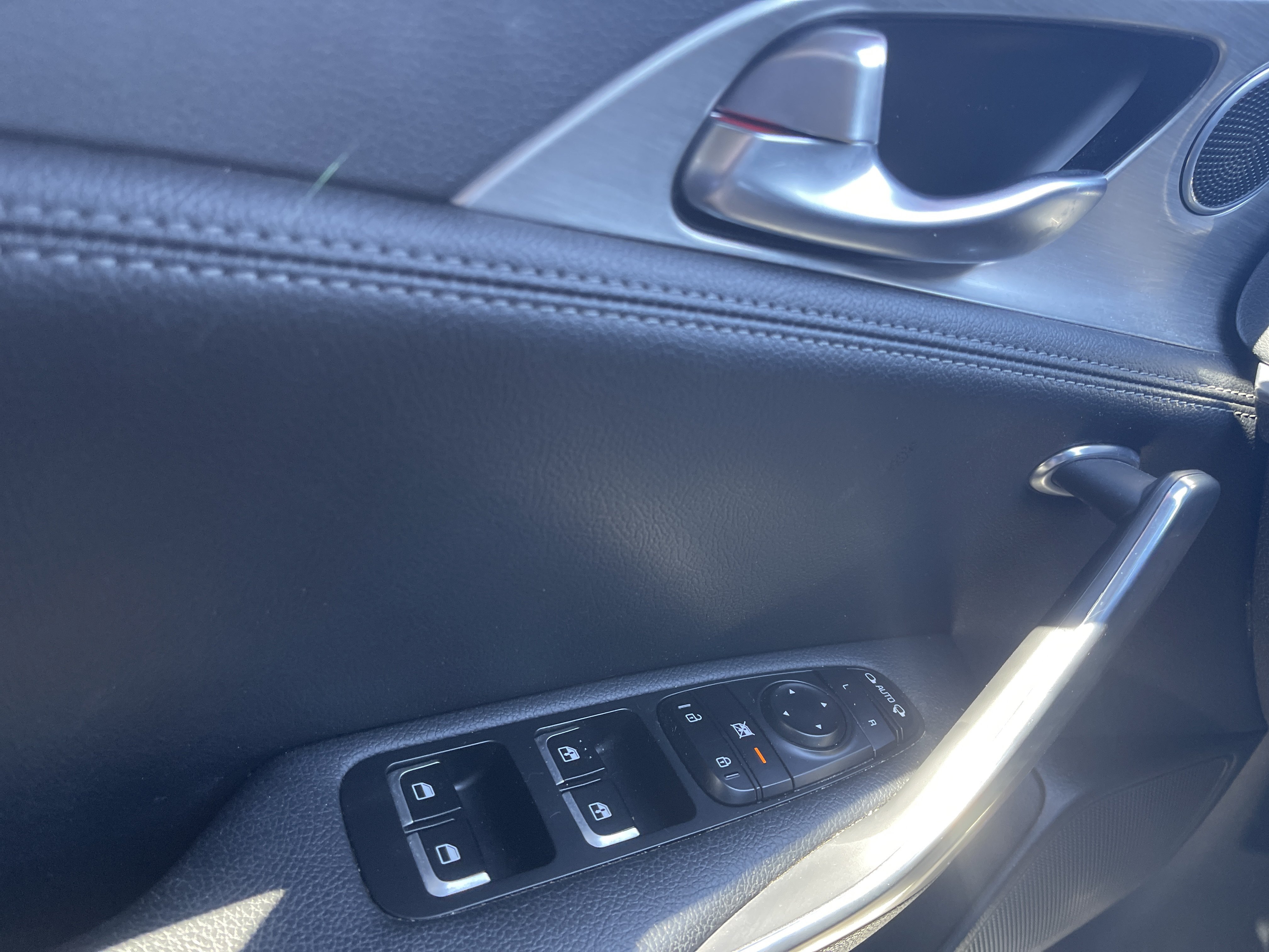 Used 2022 Kia Stinger GT1 RWD image 22
