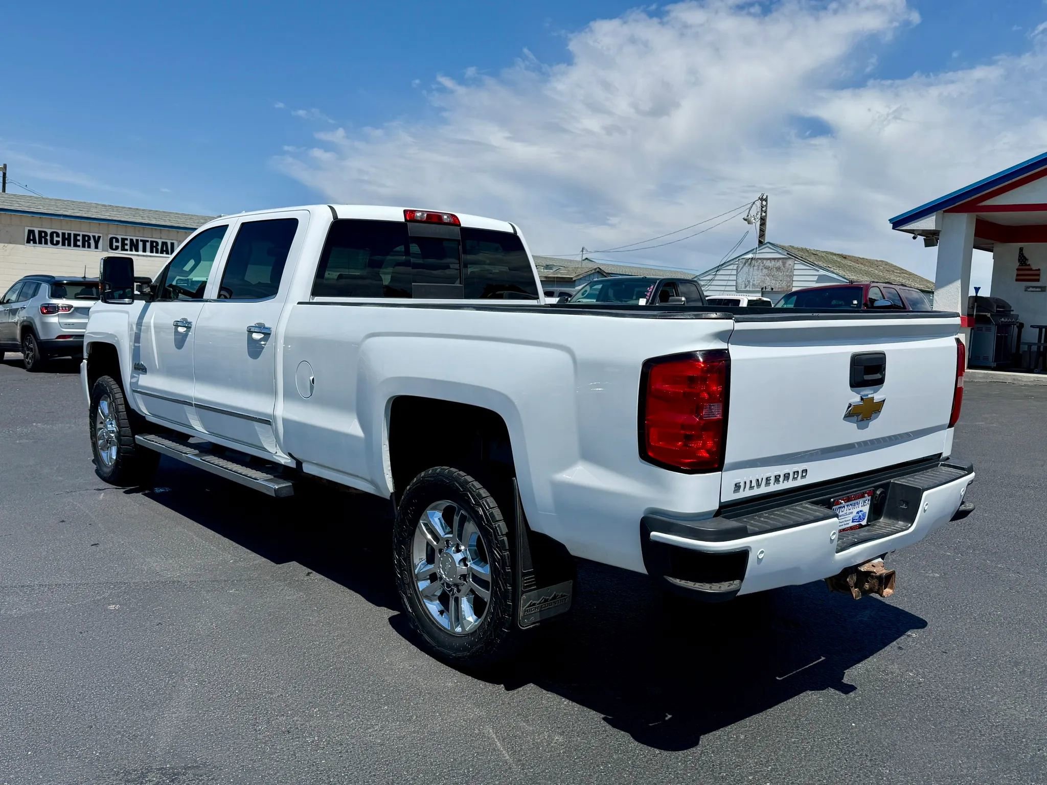 Used 2015 Chevrolet Silverado 2500 High Country w/ Duramax Plus Package AWD/4WD image 3